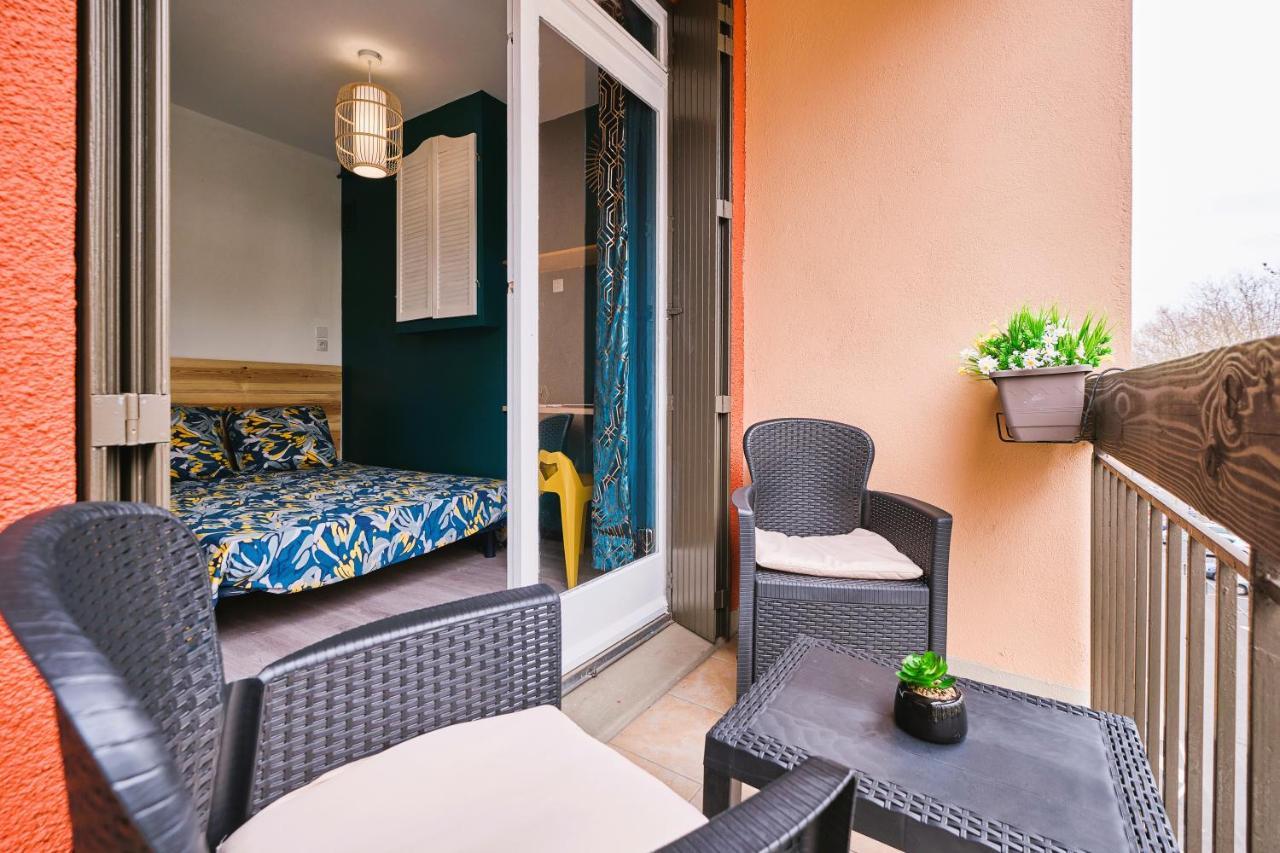 Tout Confort ! Climatisation, Centre-Ville, Parking, Terrasse, Wifi, Netflix Carcassonne Exterior foto